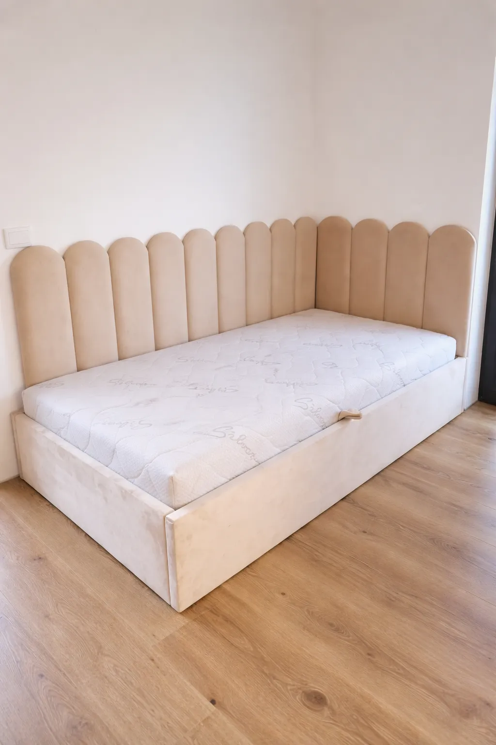 Łóżko do pokoju dziecięcego