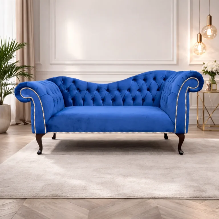 Niebieska sofa Chesterfield głęboko pikowana z pinezkami, welur